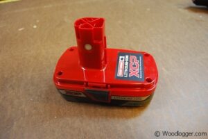 How to Make a Battery Organizer (woodlogger.com) 